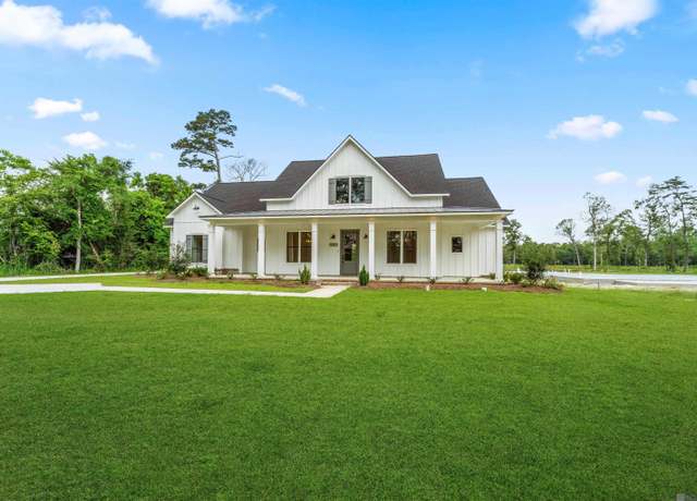 Property at 9053 Hillon Hood Rd, Denham Springs, LA 70726, 5 beds, 4 baths