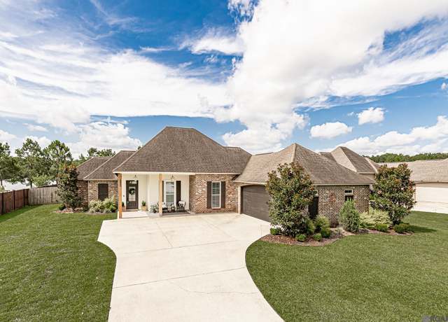 Property at 12440 Three Lakes Dr, Walker, LA 70785, 4 beds, 2 baths