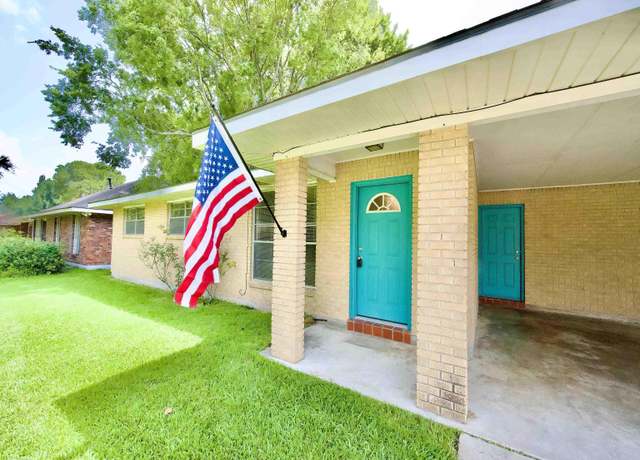 Property at 5850 Grand Dr, Baton Rouge, LA 70812, 3 beds, 2 baths