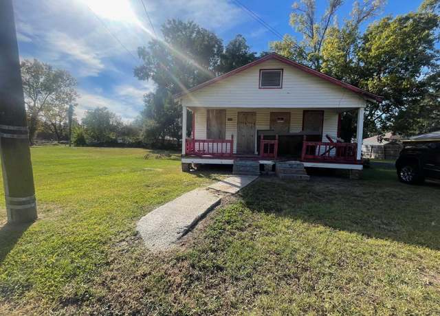 Property at 1039 N 30th St, Baton Rouge, LA 70802, 2 beds, 2 baths