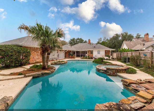 Property at 222 W Shady Lake Pl, Baton Rouge, LA 70810, 4 beds, 3 baths