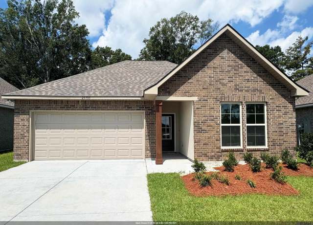Property at 25705 Tarver Dr, Denham Springs, LA 70726, 4 beds, 2.5 baths