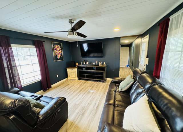 Property at 17440 Bud Mcmorris Rd, Livingston, LA 70754, 3 beds, 2 baths