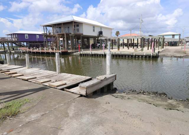 Property at 122 Touro Ln, Grand Isle, LA 70358