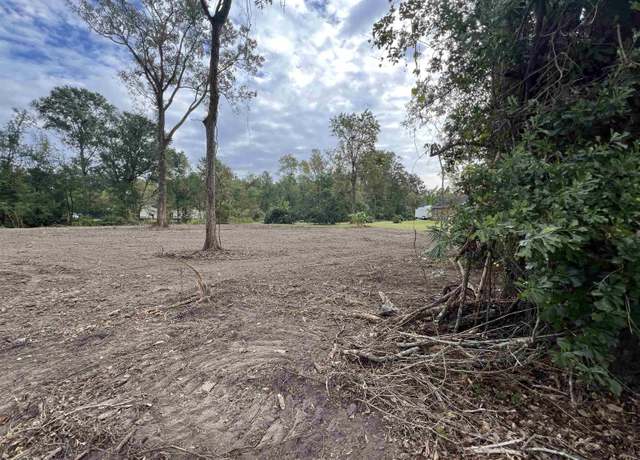 Property at 8402 Pertuis Rd, St Amant, LA 70774