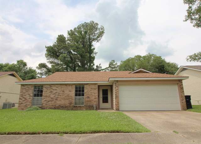 Property at 551 Windingway Dr, Baton Rouge, LA 70810, 3 beds, 2 baths