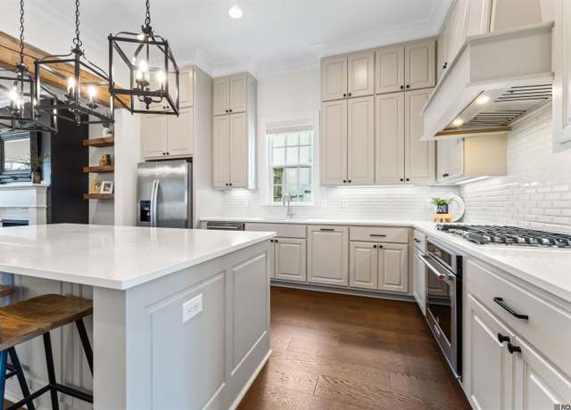 Property at 3150 Veranda Lakes Dr, Baton Rouge, LA 70810, 4 beds, 3.5 baths