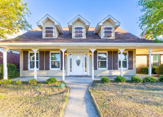 Property at 245 Acadia Dr, Raceland, LA 70394, 4 beds, 2.5 baths