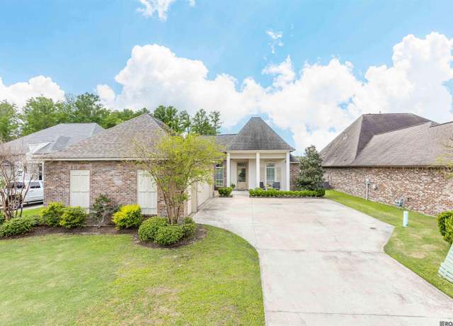 Property at 14095 Whitetail Bend Dr, Prairieville, LA 70769, 5 beds, 3 baths