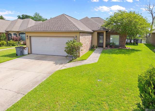 Property at 8927 Lake Mist Ave, Baton Rouge, LA 70810, 3 beds, 2 baths