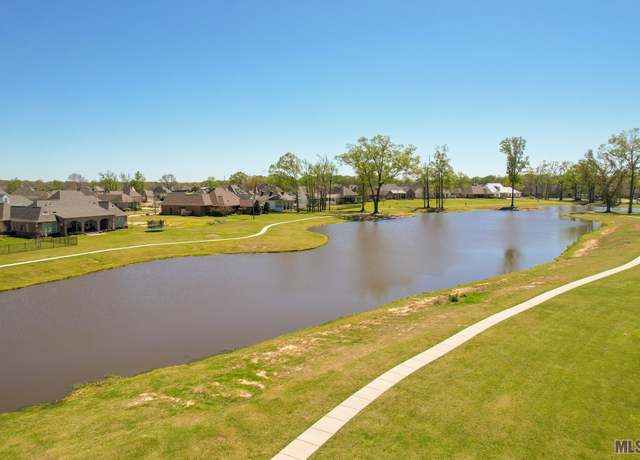 Property at 62 Rue Lierre, Zachary, LA 70791
