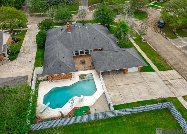Property at 3715 Lake Laberge Ct, Baton Rouge, LA 70816, 4 beds, 3.5 baths