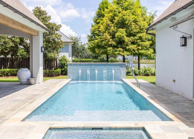 Property at 2333 University Club Dr, Baton Rouge, LA 70810, 4 beds, 3.5 baths
