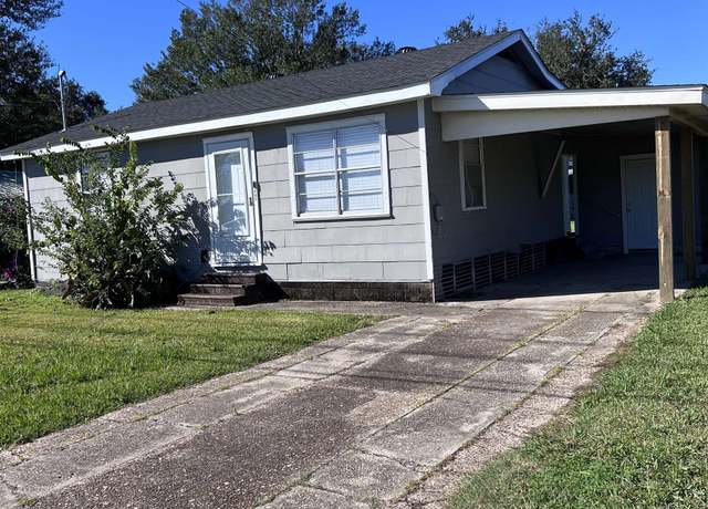 Property at 219 Patterson St, Houma, LA 70363, 3 beds, 2 baths