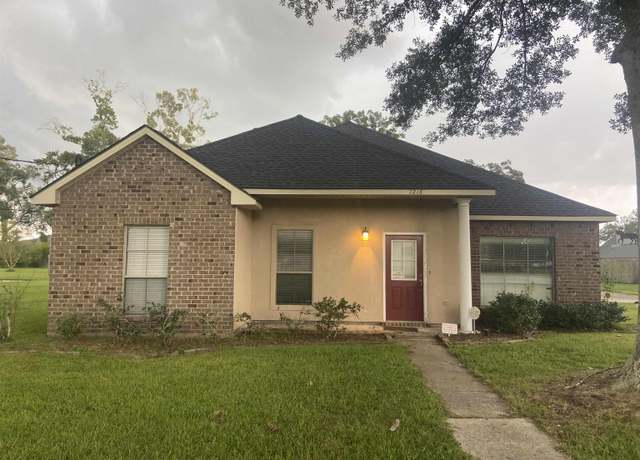Property at 2216 S Darla Ave, Gonzales, LA 70737, 3 beds, 2 baths