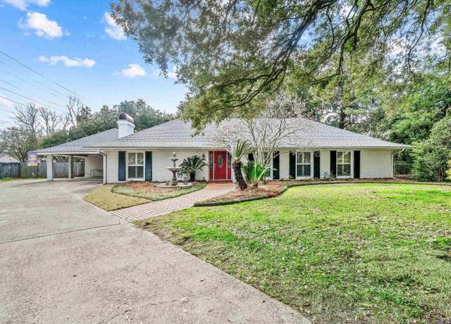 Property at 4528 Claycut Rd, Baton Rouge, LA 70806, 5 beds, 3 baths