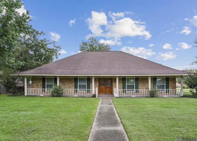 Property at 2075 Monterrey Blvd, Baton Rouge, LA 70815, 4 beds, 2.5 baths