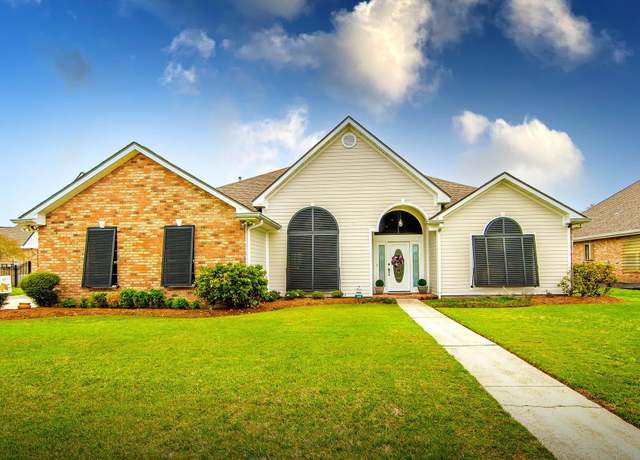 Property at 146 Meandering Way, Houma, LA 70360, 4 beds, 2 baths