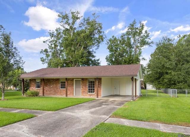 Property at 10196 Oliphant Rd, Baton Rouge, LA 70809, 3 beds, 2 baths