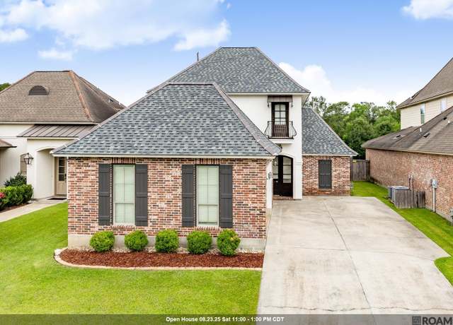 Property at 18213 Vis-a-vis Ave, Baton Rouge, LA 70817, 3 beds, 2.5 baths