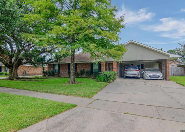 Property at 3442 Edgemont Dr, Baton Rouge, LA 70814, 3 beds, 2 baths