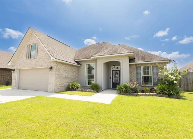 Property at 413 Highland Oaks Ave, Gray, LA 70359, 3 beds, 2 baths