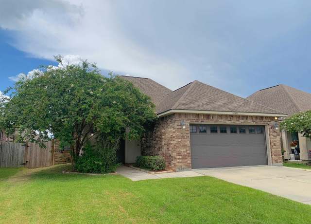 Property at 37184 Sills Dr, Prairieville, LA 70769, 3 beds, 2 baths