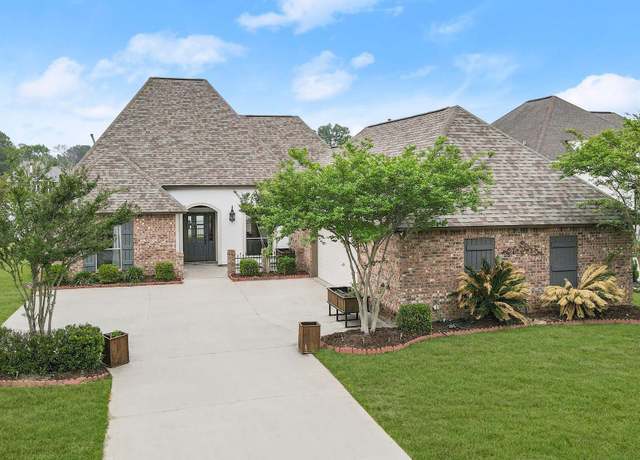 Property at 14625 Grapevine Dr, Baton Rouge, LA 70818, 4 beds, 3 baths