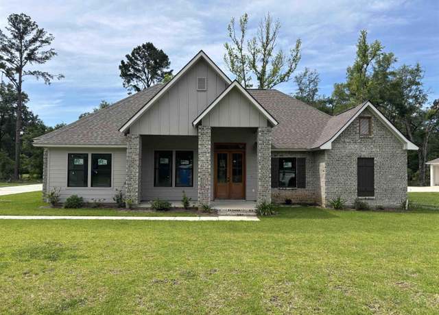 Property at 7222 Riverbank Dr, Denham Springs, LA 70706, 4 beds, 3 baths