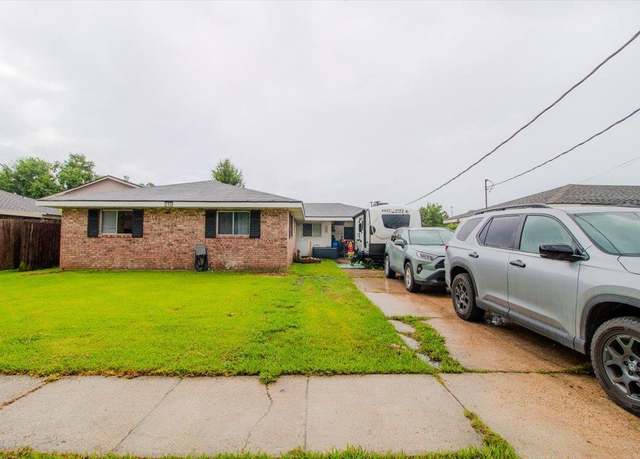Property at 314 Oakshire Dr, Houma, LA 70364, 3 beds, 2 baths