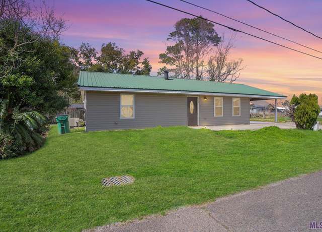 Property at 408 Dantin St, Raceland, LA 70394, 3 beds, 2 baths