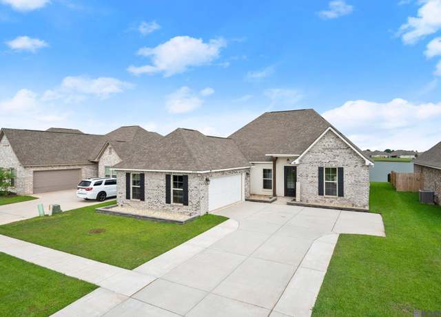 Property at 41241 Coastline Ave, Gonzales, LA 70737, 5 beds, 3 baths