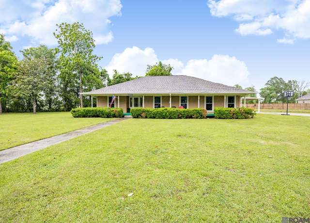 Property at 4810 Tara Ave, Brusly, LA 70719, 3 beds, 2 baths