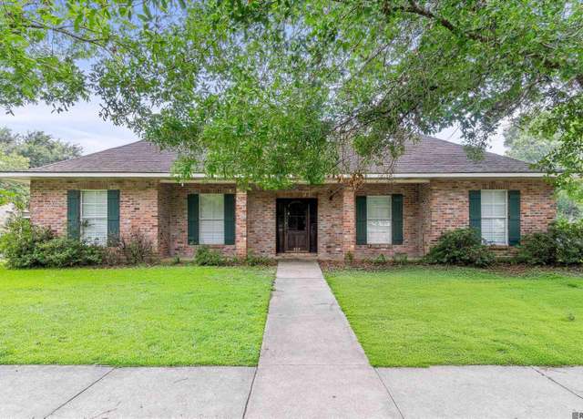 Property at 822 Woodcliff Dr, Baton Rouge, LA 70815, 4 beds, 2.5 baths