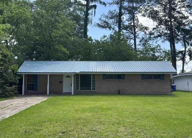 Property at 114 Florence Dr, Hammond, LA 70401, 4 beds, 4 baths
