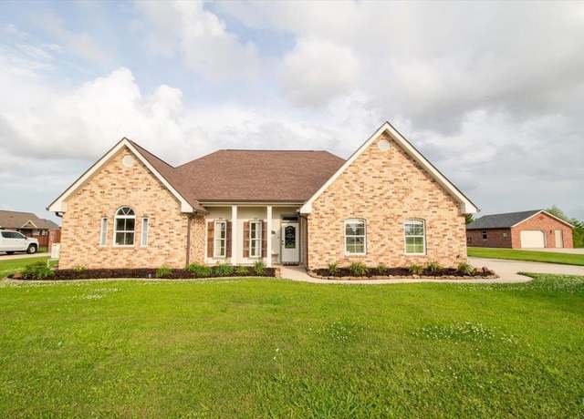Property at 305 Lake Decade Ct, Houma, LA 70360, 4 beds, 2 baths