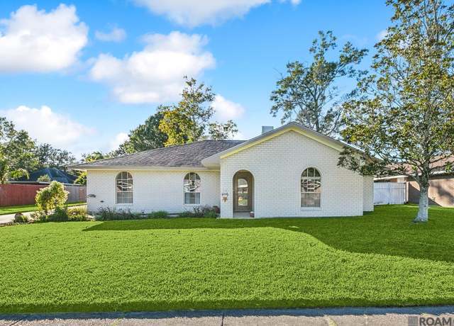 Property at 6246 Petersburg Dr, Baton Rouge, LA 70817, 4 beds, 2 baths