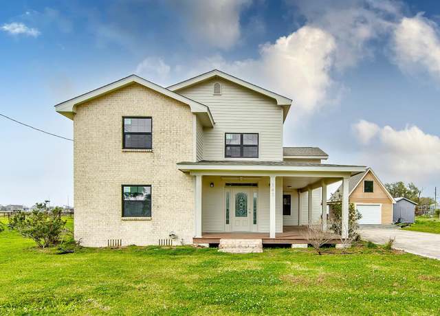 Property at 140 West 204th St, Galliano, LA 70354, 4 beds, 2.5 baths