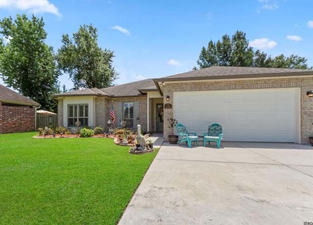 Property at 5486 Courtyard Dr, Gonzales, LA 70737, 3 beds, 2 baths