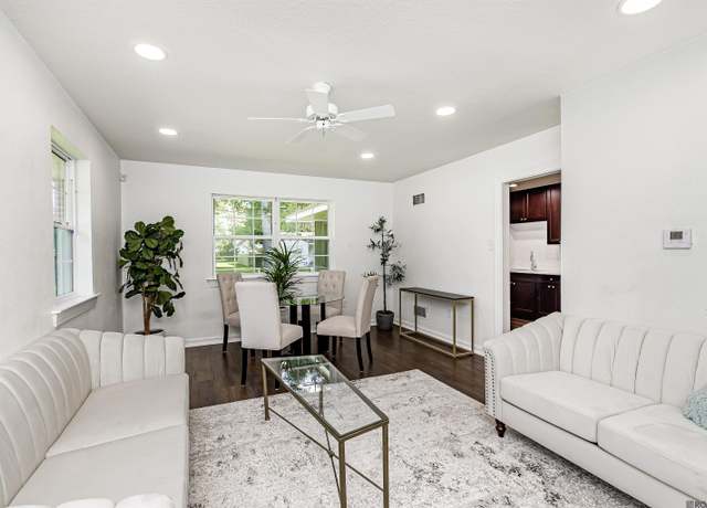 Property at 4778 Broadway St, Baton Rouge, LA 70805, 3 beds, 1.5 baths