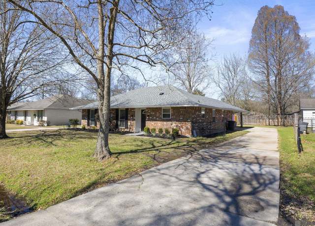 Property at 16611 Doyle Rd, Baton Rouge, LA 70817, 3 beds, 2 baths