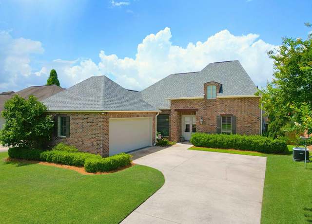 Property at 2156 Hillridge Ave, Baton Rouge, LA 70810, 4 beds, 3 baths
