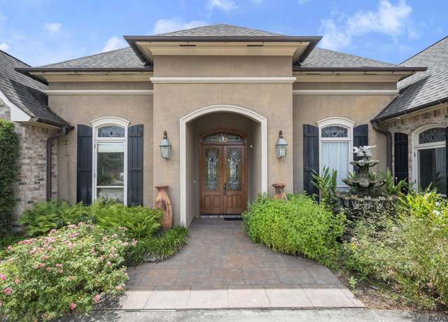 Property at 6919 Lagoon Ct, Central, LA 70739, 4 beds, 3 baths