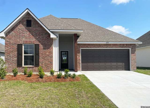 Property at 2104 Hayes Ave, Port Allen, LA 70767, 3 beds, 2 baths