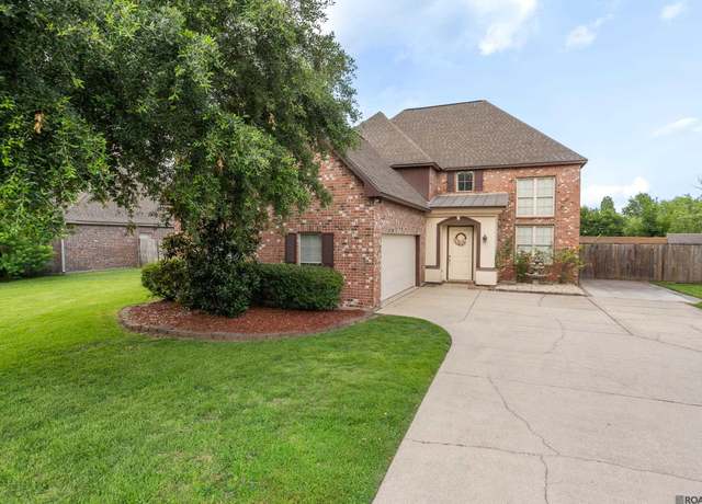 Property at 12162 Canterbury Park Dr, Geismar, LA 70734, 5 beds, 3.5 baths