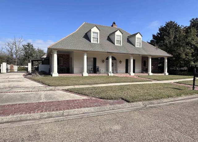 Property at 5559 Coldwater Creek Ct, Baton Rouge, LA 70808, 4 beds, 3.5 baths
