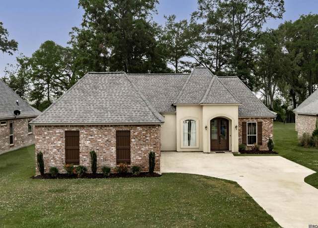 Property at 4940 Pointe Prospect Dr, Oscar, LA 70760, 3 beds, 2 baths