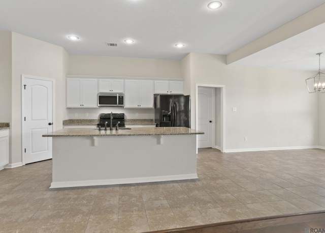Property at 1905 Oakwood Dr, St Gabriel, LA 70776, 3 beds, 2 baths