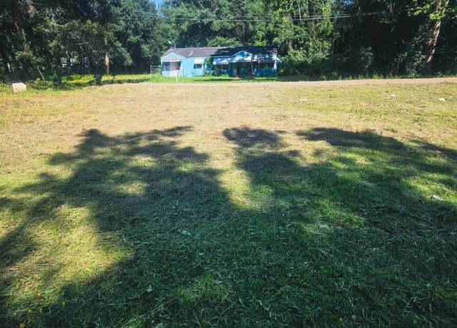 Property at 1005 Jefferson St, Bogalusa, LA 70427