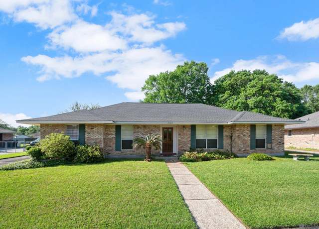 Property at 12610 Wyndy Ave, Baton Rouge, LA 70816, 3 beds, 2 baths